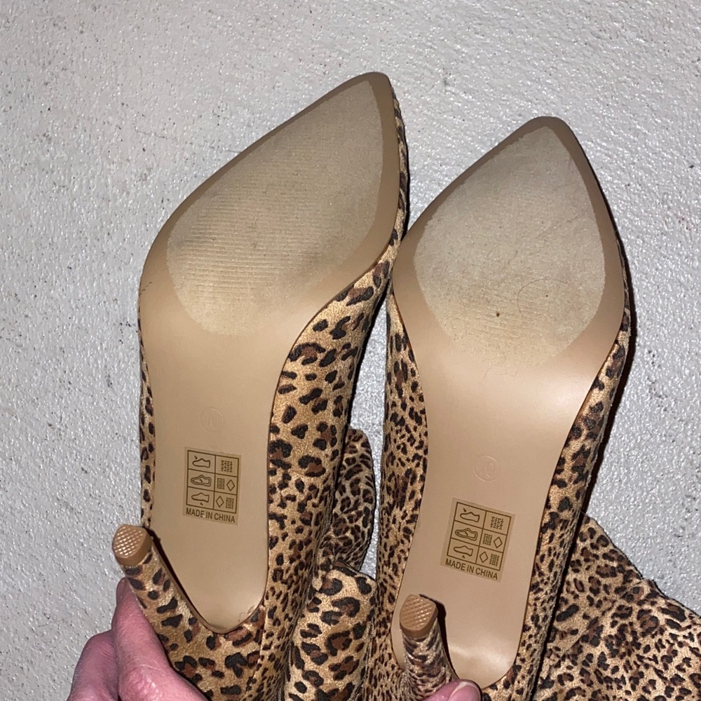 Leopard Print Women's Boots - Picture 3 of 5